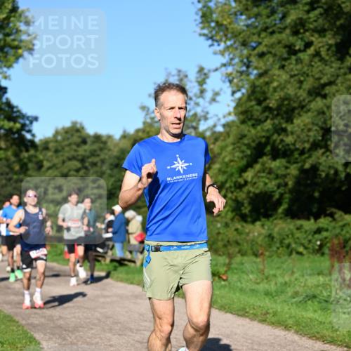 27.09.2026 - 35. Volkslauf durch das schöne Alstertal Dr. Thomas Lammeyer http://msf.ph/oto/10561251 27.09.2026 10:04:11 Laufen 53, 561380, 9, 811763 meine-sportfotos.de