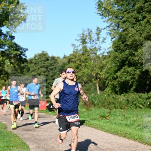 27.09.2026 - 35. Volkslauf durch das schöne Alstertal Dr. Thomas Lammeyer http://msf.ph/oto/10561262 27.09.2026 10:04:12 Laufen 1430, 1432, 1600 meine-sportfotos.de