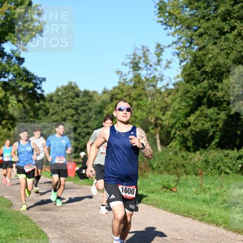 27.09.2026 - 35. Volkslauf durch das schöne Alstertal Dr. Thomas Lammeyer http://msf.ph/oto/10561263 27.09.2026 10:04:12 Laufen 1430, 1432, 14, 1600 meine-sportfotos.de
