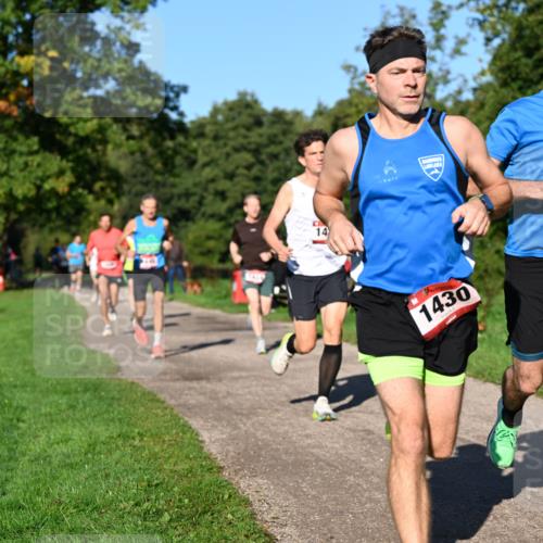 27.09.2026 - 35. Volkslauf durch das schöne Alstertal Dr. Thomas Lammeyer http://msf.ph/oto/10561273 27.09.2026 10:04:15 Laufen 14, 1430, 1432 meine-sportfotos.de