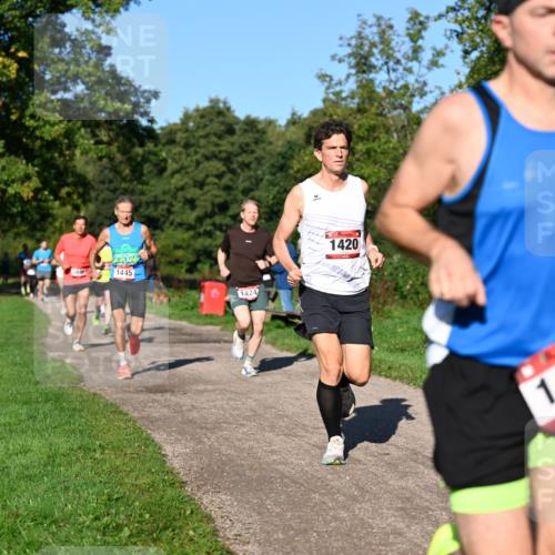 27.09.2026 - 35. Volkslauf durch das schöne Alstertal Dr. Thomas Lammeyer http://msf.ph/oto/10561275 27.09.2026 10:04:15 Laufen 1445, 1424, 1420, 1430 meine-sportfotos.de