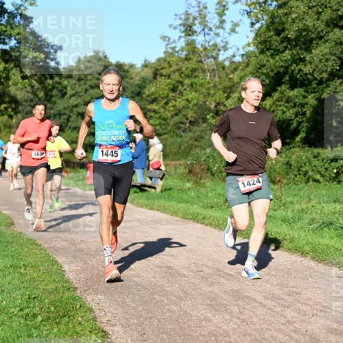 27.09.2026 - 35. Volkslauf durch das schöne Alstertal Dr. Thomas Lammeyer http://msf.ph/oto/10561288 27.09.2026 10:04:17 Laufen 1699, 419, 1445, 1424 meine-sportfotos.de