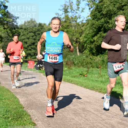 27.09.2026 - 35. Volkslauf durch das schöne Alstertal Dr. Thomas Lammeyer http://msf.ph/oto/10561292 27.09.2026 10:04:18 Laufen 1699, 1445, 1424 meine-sportfotos.de