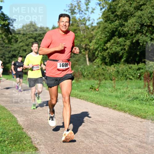 27.09.2026 - 35. Volkslauf durch das schöne Alstertal Dr. Thomas Lammeyer http://msf.ph/oto/10561302 27.09.2026 10:04:19 Laufen 1419, 1699 meine-sportfotos.de