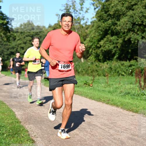 27.09.2026 - 35. Volkslauf durch das schöne Alstertal Dr. Thomas Lammeyer http://msf.ph/oto/10561303 27.09.2026 10:04:20 Laufen 1699 meine-sportfotos.de