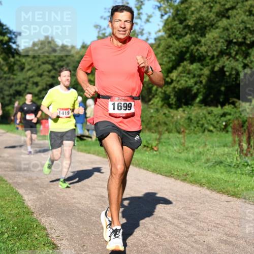 27.09.2026 - 35. Volkslauf durch das schöne Alstertal Dr. Thomas Lammeyer http://msf.ph/oto/10561304 27.09.2026 10:04:20 Laufen 1419, 1699 meine-sportfotos.de