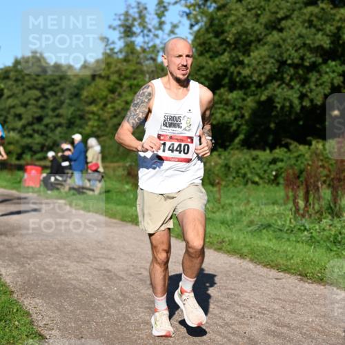 27.09.2026 - 35. Volkslauf durch das schöne Alstertal Dr. Thomas Lammeyer http://msf.ph/oto/10561332 27.09.2026 10:04:24 Laufen 1440 meine-sportfotos.de