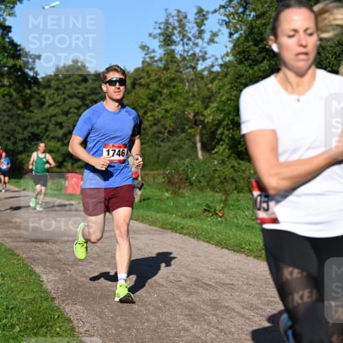 27.09.2026 - 35. Volkslauf durch das schöne Alstertal Dr. Thomas Lammeyer http://msf.ph/oto/10561353 27.09.2026 10:04:29 Laufen 1746 meine-sportfotos.de