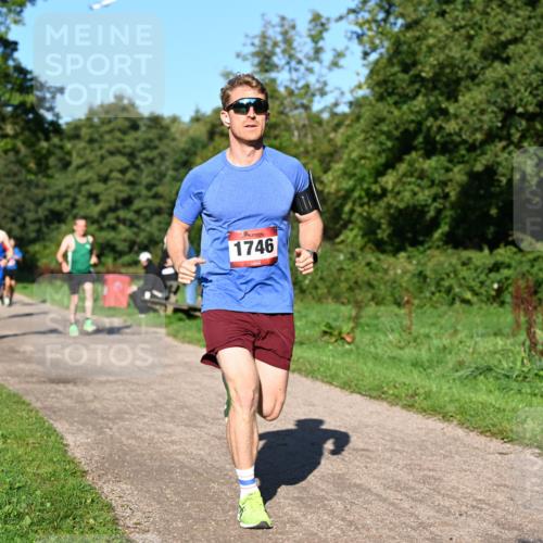 27.09.2026 - 35. Volkslauf durch das schöne Alstertal Dr. Thomas Lammeyer http://msf.ph/oto/10561356 27.09.2026 10:04:30 Laufen 1746 meine-sportfotos.de