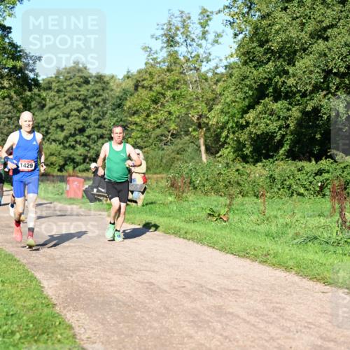 27.09.2026 - 34. Volkslauf durch das schöne Alstertal Dr. Thomas Lammeyer http://msf.ph/oto/10561370 27.09.2026 10:04:32 Laufen 1468, 1429 meine-sportfotos.de