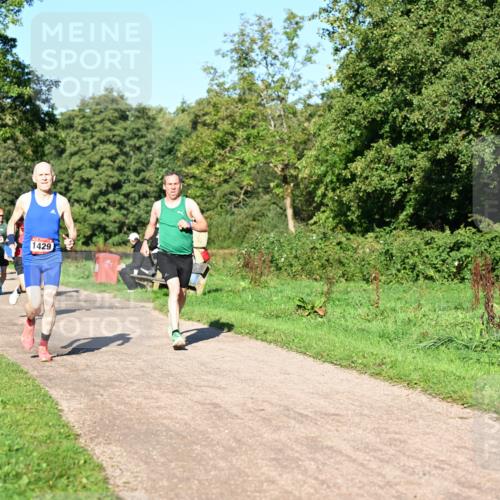 27.09.2026 - 34. Volkslauf durch das schöne Alstertal Dr. Thomas Lammeyer http://msf.ph/oto/10561371 27.09.2026 10:04:32 Laufen 1429 meine-sportfotos.de