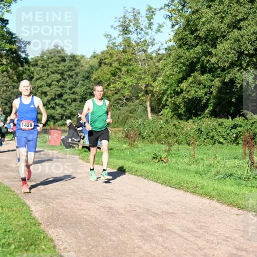 27.09.2026 - 34. Volkslauf durch das schöne Alstertal Dr. Thomas Lammeyer http://msf.ph/oto/10561373 27.09.2026 10:04:32 Laufen 1429 meine-sportfotos.de