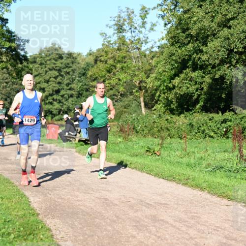 27.09.2026 - 34. Volkslauf durch das schöne Alstertal Dr. Thomas Lammeyer http://msf.ph/oto/10561374 27.09.2026 10:04:33 Laufen 1429 meine-sportfotos.de