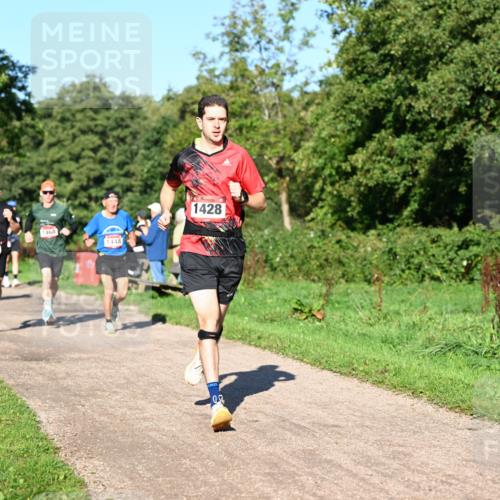 27.09.2026 - 34. Volkslauf durch das schöne Alstertal Dr. Thomas Lammeyer http://msf.ph/oto/10561386 27.09.2026 10:04:35 Laufen 1468, 1448, 1428 meine-sportfotos.de