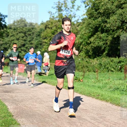 27.09.2026 - 34. Volkslauf durch das schöne Alstertal Dr. Thomas Lammeyer http://msf.ph/oto/10561388 27.09.2026 10:04:35 Laufen 470, 1448, 1428 meine-sportfotos.de