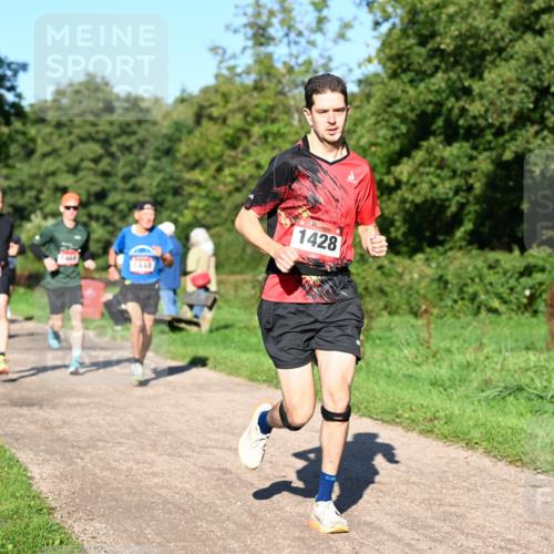 27.09.2026 - 34. Volkslauf durch das schöne Alstertal Dr. Thomas Lammeyer http://msf.ph/oto/10561389 27.09.2026 10:04:35 Laufen 470, 1448, 1428 meine-sportfotos.de