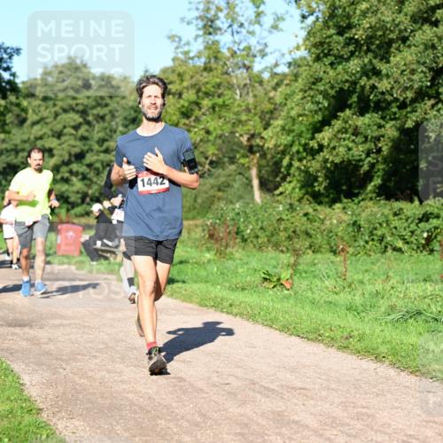 27.09.2026 - 34. Volkslauf durch das schöne Alstertal Dr. Thomas Lammeyer http://msf.ph/oto/10561415 27.09.2026 10:04:40 Laufen 1473, 1442 meine-sportfotos.de