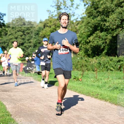 27.09.2026 - 34. Volkslauf durch das schöne Alstertal Dr. Thomas Lammeyer http://msf.ph/oto/10561419 27.09.2026 10:04:40 Laufen 1473, 1442 meine-sportfotos.de