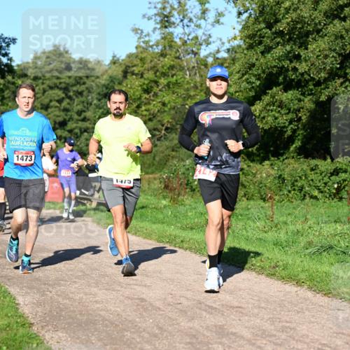 27.09.2026 - 34. Volkslauf durch das schöne Alstertal Dr. Thomas Lammeyer http://msf.ph/oto/10561429 27.09.2026 10:04:42 Laufen 15051, 1473, 1433, 1475, 10, 2142 meine-sportfotos.de