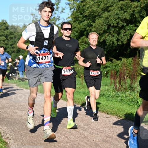 27.09.2026 - 35. Volkslauf durch das schöne Alstertal Dr. Thomas Lammeyer http://msf.ph/oto/10561484 27.09.2026 10:04:50 Laufen 1008, 1471, 1438, 1452, 1493 meine-sportfotos.de