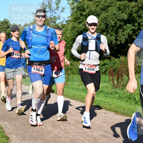 27.09.2026 - 34. Volkslauf durch das schöne Alstertal Dr. Thomas Lammeyer http://msf.ph/oto/10561504 27.09.2026 10:04:54 Laufen 1459, 1484, 481, 1458, 1434 meine-sportfotos.de
