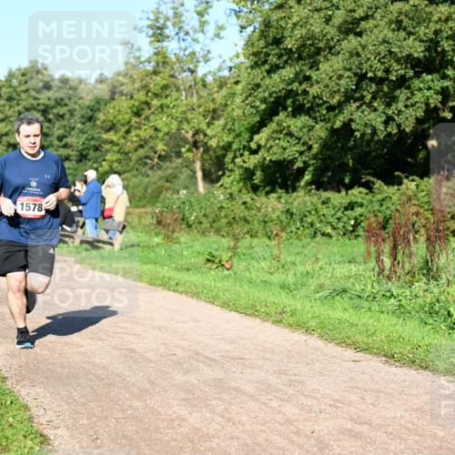 27.09.2026 - 34. Volkslauf durch das schöne Alstertal Dr. Thomas Lammeyer http://msf.ph/oto/10561526 27.09.2026 10:05:00 Laufen 1456, 1578 meine-sportfotos.de