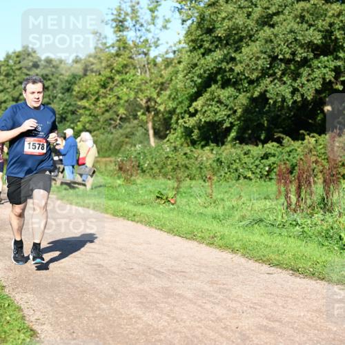 27.09.2026 - 34. Volkslauf durch das schöne Alstertal Dr. Thomas Lammeyer http://msf.ph/oto/10561527 27.09.2026 10:05:00 Laufen 1456, 1578 meine-sportfotos.de