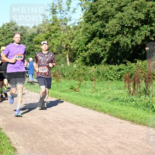 27.09.2026 - 34. Volkslauf durch das schöne Alstertal Dr. Thomas Lammeyer http://msf.ph/oto/10561546 27.09.2026 10:05:02 Laufen 1009, 1456, 1427 meine-sportfotos.de