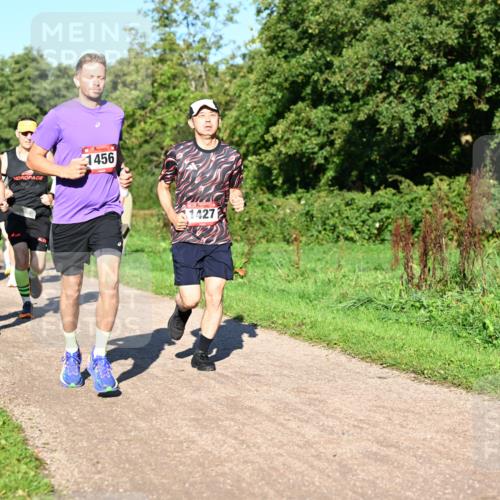 27.09.2026 - 34. Volkslauf durch das schöne Alstertal Dr. Thomas Lammeyer http://msf.ph/oto/10561548 27.09.2026 10:05:03 Laufen 1013, 1487, 1009, 1456, 1427 meine-sportfotos.de