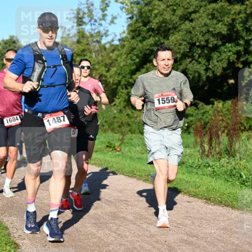 27.09.2026 - 35. Volkslauf durch das schöne Alstertal Dr. Thomas Lammeyer http://msf.ph/oto/10561571 27.09.2026 10:05:06 Laufen 1011, 1684, 1487, 1559 meine-sportfotos.de