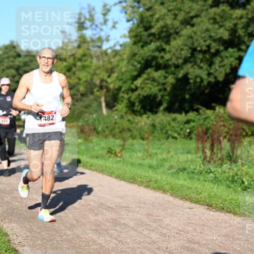 27.09.2026 - 35. Volkslauf durch das schöne Alstertal Dr. Thomas Lammeyer http://msf.ph/oto/10561601 27.09.2026 10:05:11 Laufen 645, 482 meine-sportfotos.de