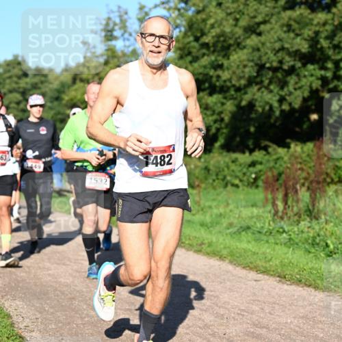 27.09.2026 - 35. Volkslauf durch das schöne Alstertal Dr. Thomas Lammeyer http://msf.ph/oto/10561605 27.09.2026 10:05:12 Laufen 9449, 1532, 482 meine-sportfotos.de
