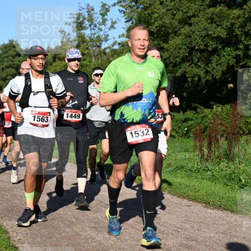 27.09.2026 - 35. Volkslauf durch das schöne Alstertal Dr. Thomas Lammeyer http://msf.ph/oto/10561610 27.09.2026 10:05:13 Laufen 1455, 1563, 1449, 535, 1532, 53 meine-sportfotos.de