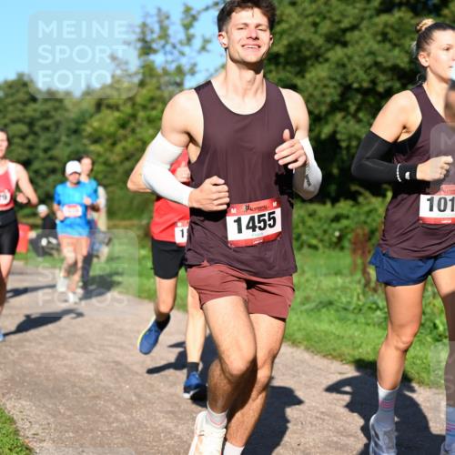 27.09.2026 - 35. Volkslauf durch das schöne Alstertal Dr. Thomas Lammeyer http://msf.ph/oto/10561625 27.09.2026 10:05:15 Laufen 1029, 1, 1455, 1018 meine-sportfotos.de