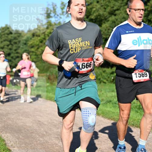 27.09.2026 - 35. Volkslauf durch das schöne Alstertal Dr. Thomas Lammeyer http://msf.ph/oto/10561642 27.09.2026 10:05:19 Laufen 13, 666, 1569 meine-sportfotos.de