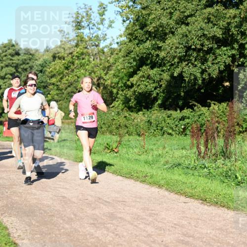 27.09.2026 - 35. Volkslauf durch das schöne Alstertal Dr. Thomas Lammeyer http://msf.ph/oto/10561648 27.09.2026 10:05:20 Laufen 1544, 1129 meine-sportfotos.de