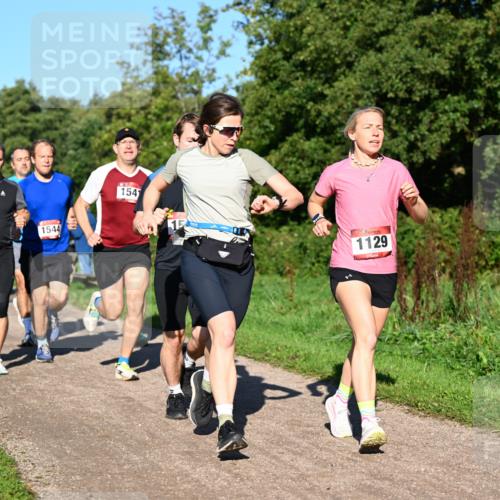 27.09.2026 - 35. Volkslauf durch das schöne Alstertal Dr. Thomas Lammeyer http://msf.ph/oto/10561651 27.09.2026 10:05:21 Laufen 1544, 1541, 1129 meine-sportfotos.de