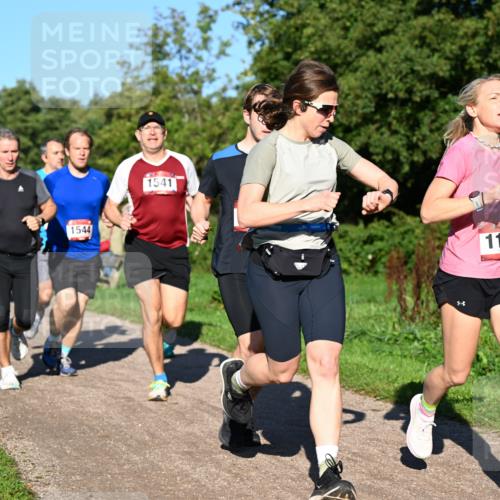 27.09.2026 - 35. Volkslauf durch das schöne Alstertal Dr. Thomas Lammeyer http://msf.ph/oto/10561654 27.09.2026 10:05:21 Laufen 1544, 1541, 1129 meine-sportfotos.de
