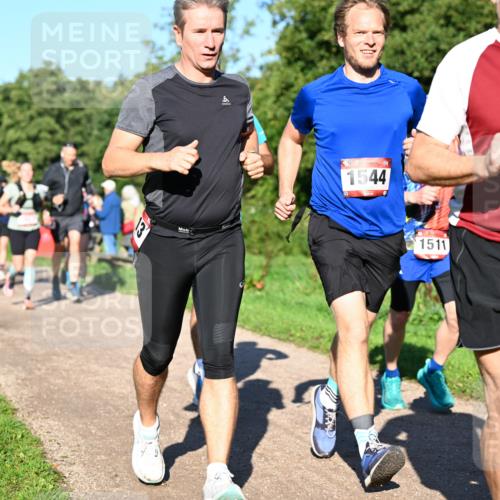 27.09.2026 - 35. Volkslauf durch das schöne Alstertal Dr. Thomas Lammeyer http://msf.ph/oto/10561659 27.09.2026 10:05:23 Laufen 1544, 1511, 1541 meine-sportfotos.de