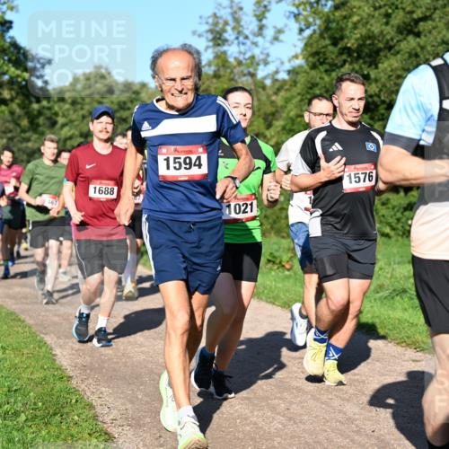 27.09.2026 - 35. Volkslauf durch das schöne Alstertal Dr. Thomas Lammeyer http://msf.ph/oto/10561711 27.09.2026 10:05:36 Laufen 467, 1688, 1594, 1021, 1576, 1622 meine-sportfotos.de