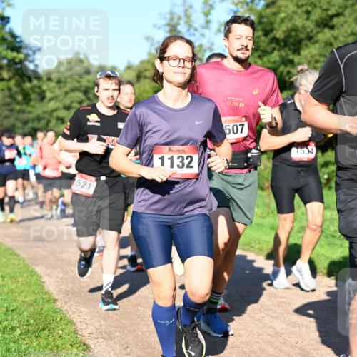 27.09.2026 - 35. Volkslauf durch das schöne Alstertal Dr. Thomas Lammeyer http://msf.ph/oto/10561738 27.09.2026 10:05:41 Laufen 1521, 42, 195, 1132, 507, 1534, 1549 meine-sportfotos.de