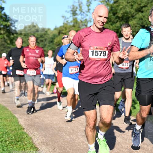 27.09.2026 - 35. Volkslauf durch das schöne Alstertal Dr. Thomas Lammeyer http://msf.ph/oto/10561781 27.09.2026 10:05:47 Laufen 1598, 1677, 40, 1579, 1527, 1474 meine-sportfotos.de