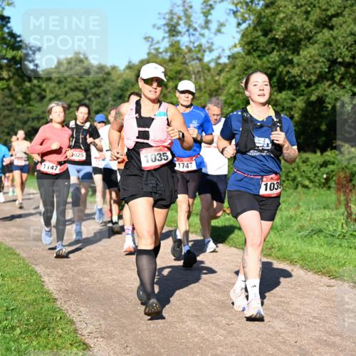 27.09.2026 - 35. Volkslauf durch das schöne Alstertal Dr. Thomas Lammeyer http://msf.ph/oto/10561822 27.09.2026 10:05:54 Laufen 1147, 025, 1035, 01747, 103 meine-sportfotos.de