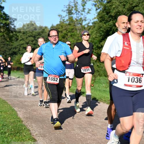 27.09.2026 - 35. Volkslauf durch das schöne Alstertal Dr. Thomas Lammeyer http://msf.ph/oto/10561848 27.09.2026 10:05:58 Laufen 101, 1652, 1034, 1036, 58 meine-sportfotos.de