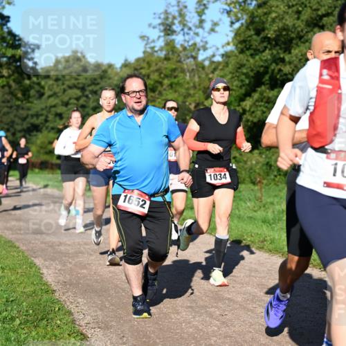27.09.2026 - 35. Volkslauf durch das schöne Alstertal Dr. Thomas Lammeyer http://msf.ph/oto/10561849 27.09.2026 10:05:58 Laufen 1652, 1582, 1034, 1036 meine-sportfotos.de