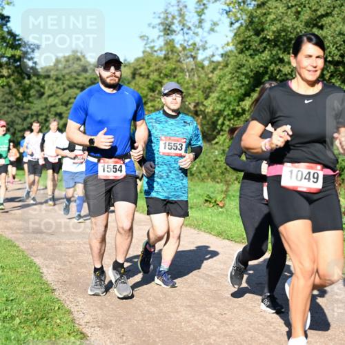 27.09.2026 - 35. Volkslauf durch das schöne Alstertal Dr. Thomas Lammeyer http://msf.ph/oto/10561902 27.09.2026 10:06:07 Laufen 604, 1554, 1553, 1049, 104 meine-sportfotos.de