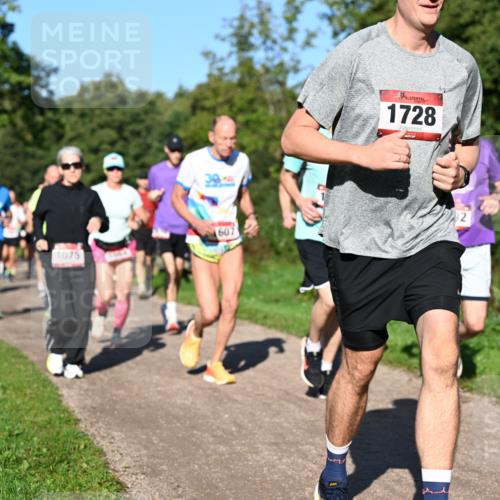 27.09.2026 - 35. Volkslauf durch das schöne Alstertal Dr. Thomas Lammeyer http://msf.ph/oto/10561985 27.09.2026 10:06:21 Laufen 1075, 607, 1728, 2 meine-sportfotos.de