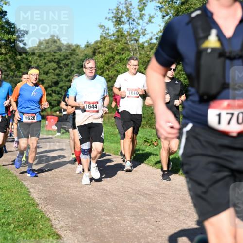 27.09.2026 - 35. Volkslauf durch das schöne Alstertal Dr. Thomas Lammeyer http://msf.ph/oto/10562045 27.09.2026 10:06:33 Laufen 1608, 1626, 1644, 1610, 1704 meine-sportfotos.de