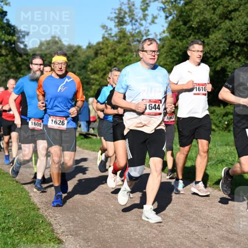 27.09.2026 - 35. Volkslauf durch das schöne Alstertal Dr. Thomas Lammeyer http://msf.ph/oto/10562052 27.09.2026 10:06:34 Laufen 1608, 1626, 1644, 1063, 1610, 1628 meine-sportfotos.de