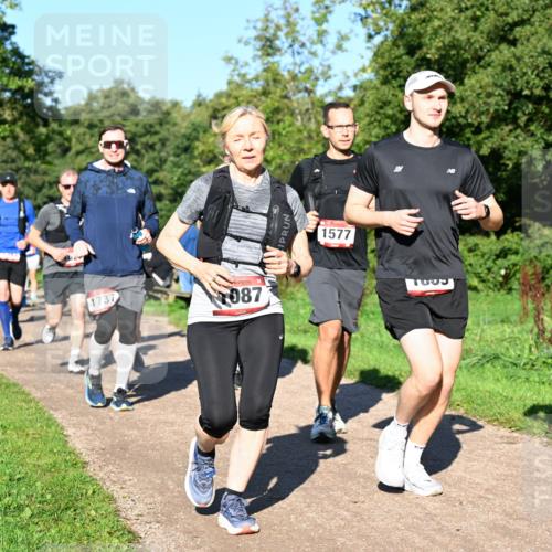 27.09.2026 - 35. Volkslauf durch das schöne Alstertal Dr. Thomas Lammeyer http://msf.ph/oto/10562101 27.09.2026 10:06:45 Laufen 1737, 087, 1577, 1009, 1302 meine-sportfotos.de